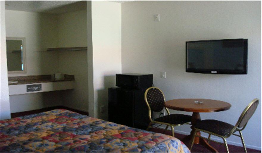 Scottish Inns Long Beach Rom bilde